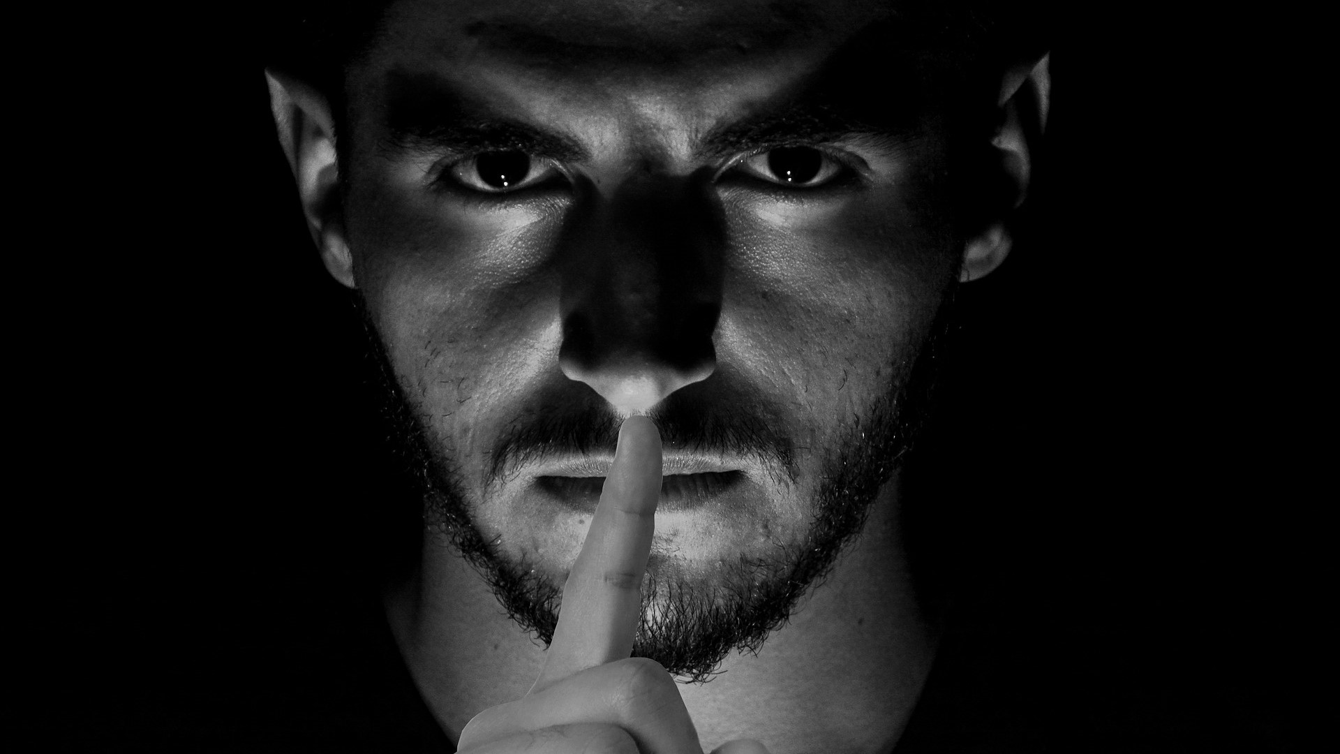 Why is narcissism linked to belief in conspiracies?